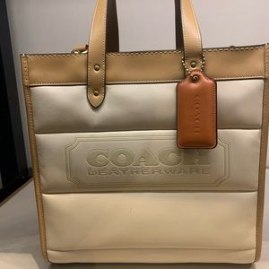 AUTHENTIC FIELD TOTE WITH COLORBLOCK QUILTING AND COACH BADGE
